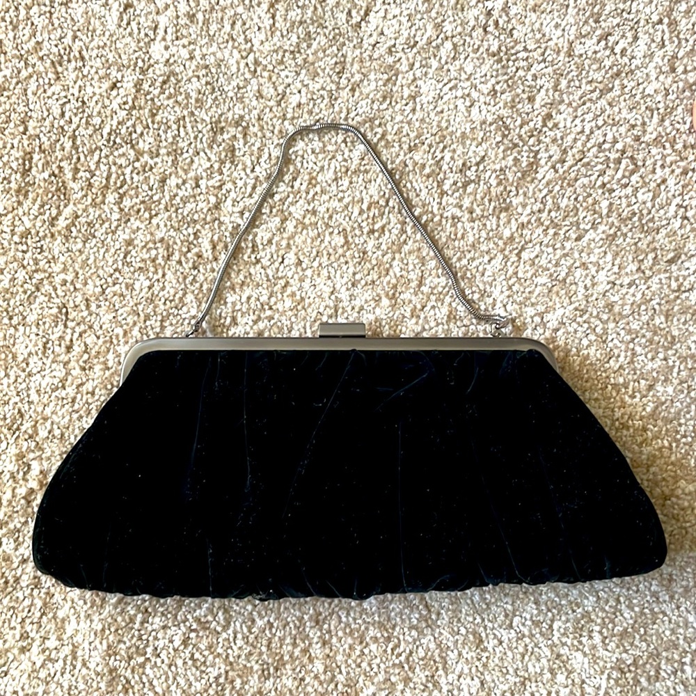 MARYKAY VELVET Black Clutch. Mirror included!